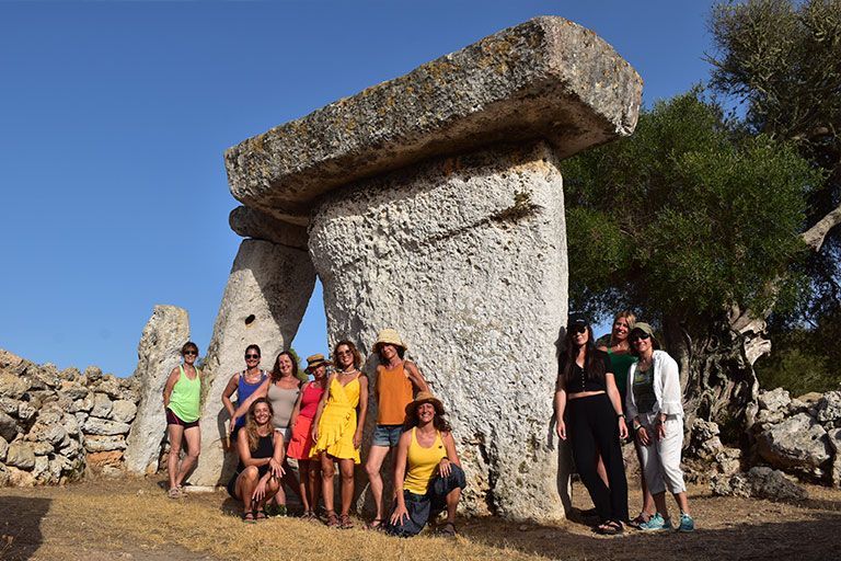 Excursión talaiot Retiro Espiritual Menorca